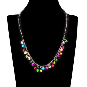 Collier de clochettes colorées en alliage de zinc, clochettes de Noël, bijoux de fête, origine Yiwu - Product Image 1