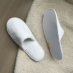 प्रीमियम मोटी-फाइबर सर्दियों गर्म गैर-पर्ची नीचे सफेद कोरल फ्लेक्स डिस्पोजेबल स्लाइपरों के लिए अनुकूलन योग्य लोगो - Product Image 2