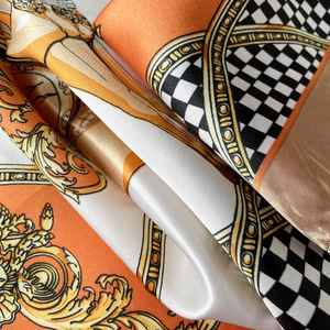 <span class=keywords><strong>Foulard</strong></span> Quadrato in Seta 90x90cm, Sciarpa di Lusso da <span class=keywords><strong>Donna</strong></span> con Stampa Floreale in Raso, Grande Bandana Femminile - Product Image 6