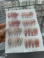 Styles Spécifiques Disponibles en Gros : Couvre-ongles Artisanaux Fabriqués par des Professionnels – Ongles à Presser Haut de Gamme et Exquis