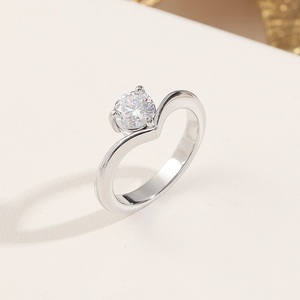 Anello Solitario in Acciaio Inossidabile per Donna, Anello con Diamante CZ Singolo, Non Ossidabile, Impilabile, Gioiello per Fidanzamento - Product Image 3