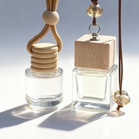 Diffuseur de parfum pour voiture, flacon d'huile aromatique rond carré transparent 8ml avec bouchon en bois, vide, à suspendre