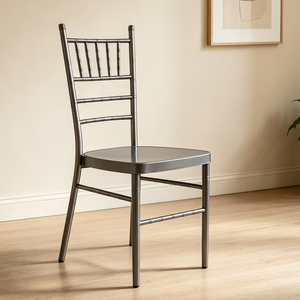 Chaise Chiavari pour Mariage, Hôtel, Banquet, Événements – Location Moderne Dorée, Extérieure, Durable, Imperméable, Empilable - Product Image 1