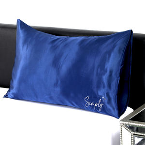 ปลอกหมอนผ้าซาตินโพลีเอสเตอร์100% สีน้ำเงินเข้มสำหรับผมและผิวหนังปักโลโก้ตามสั่ง - Product Image 3