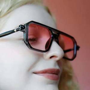 Gafas de Sol Cuadradas con Doble Puente, Anti Luz Azul, con Protección UV400, Unisex, con Logotipo Personalizado - Product Image 2