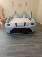 Muebles de Dormitorio Modernos al por Mayor, Cama Infantil con Diseño de Auto de Carreras, Material de Madera Ecológico con Altavoces