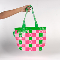 Sac à provisions tissé par stratification brillante en PP recyclé avec logo personnalisé à un bon prix sac avec poignées