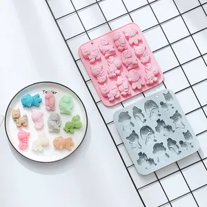 Moule en silicone à 12 cavités, design animaux, de qualité alimentaire, réutilisable, mignon, magnétique, pour chocolat, bonbons et glaçons DIY - Product Image 2