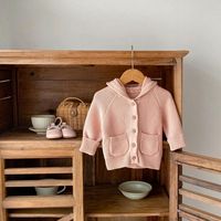 Pull en tricot pour bébé nouveau-né avec logo personnalisé, cardigan à capuche, pull chaud en tricot pour bébé, vêtements pour filles, couleur unie
