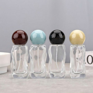 Bouteille de <span class=keywords><strong>parfum</strong></span> vide rechargeable haut de gamme Mingsheng personnalisée de 30 ml avec bouchon en <span class=keywords><strong>bois</strong></span>, flacon pulvérisateur mignon en verre – Fabricant - Product Image 3