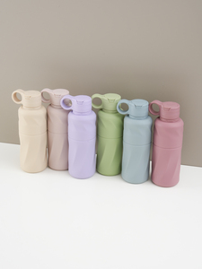 Nouvelle gourde portable en silicone pour enfants, grande capacité, isolée thermiquement, idéale pour les activités sportives et la randonnée en extérieur - Product Image 3