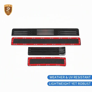 Set di Protezioni Battitacco in Fibra di Carbonio Stile OEM per Ferrari Purosangue FUV 2022-2026 - Product Image 5