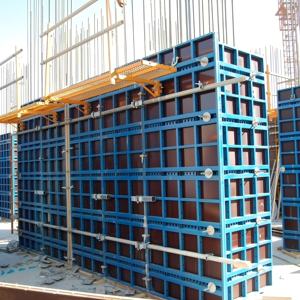 Système de coffrage modulaire vertical en acier pour construction en <span class=keywords><strong>béton</strong></span>, à montage facile, avec colonnes et murs de cisaillement réglables en forme de B - Product Image 1