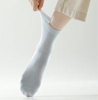 Chaussettes mi-mollet en coton, style fin, blanches, sans coutures, absorbantes, antibactériennes, désodorisantes, en coton peigné fin, respirantes