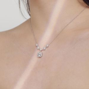 Collier pendentif Dylam Dainty Charm en argent sterling 925 plaqué rhodium avec chaîne à maillons et zircon cubique rose 5A - Product Image 5
