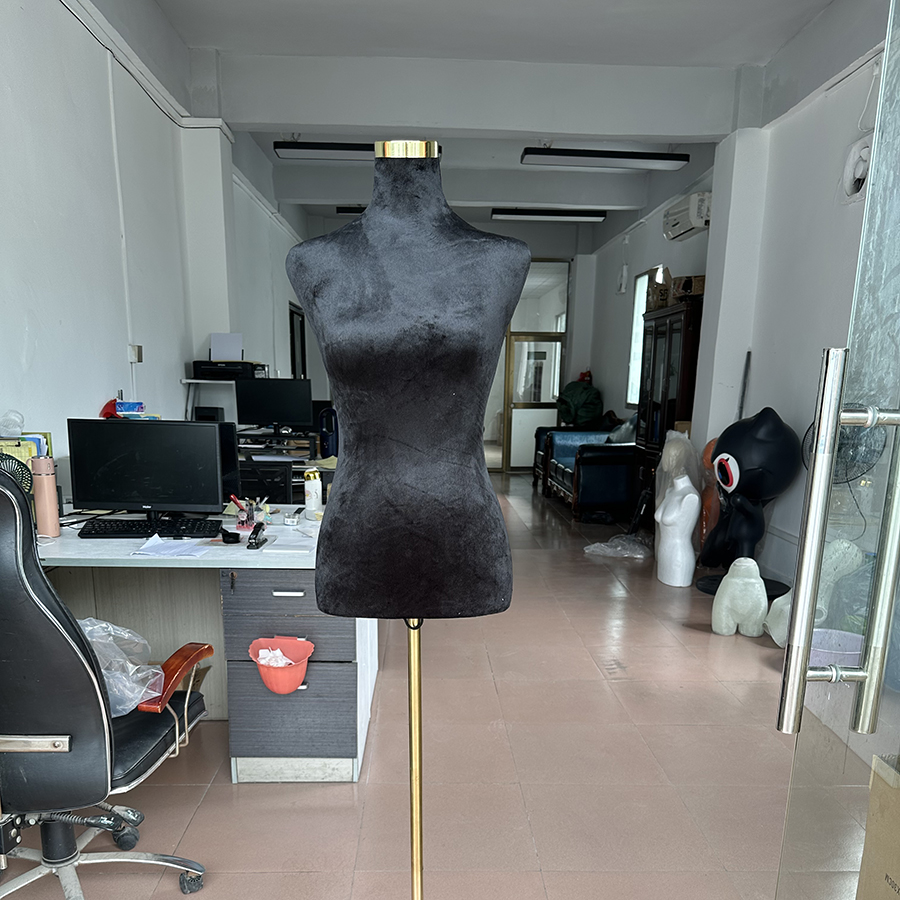 sewing mannequin