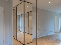 Armoire de rangement en bois sur mesure haut de gamme, dressing populaire pour chambre à coucher, vente chaude pour le rangement des vêtements