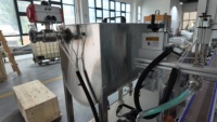 Machine de remplissage automatique à pompe à engrenages servo-électrique pour bouteilles, 2000 BPH, précision de 0,1 %