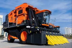 Máquina cosechadora <span class=keywords><strong>de</strong></span> algodón chino 4WD/2WD <span class=keywords><strong>de</strong></span> gama alta 4MZ-6/4MZD-6 cosechadora autopropulsada <span class=keywords><strong>de</strong></span> alta eficiencia 6 filas <span class=keywords><strong>de</strong></span> vaca empacadora - Product Image 3