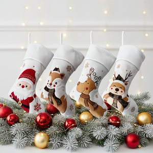 Chaussette de Noël blanche brodée motif renard et renne, vente directe usine BSCI pour le marché français, idéale pour les décorations festives - Product Image 6