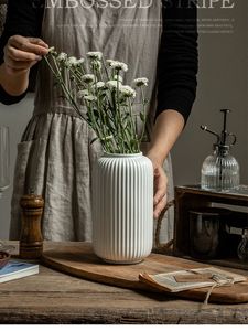 Low MOQ Unique Elegant Nordic <b>Porcelain</b> Round Flowers <b>Vases</b> <b>Ceramic</b> <b>Vase</b> for Home Wedding Decor - Product Image 5