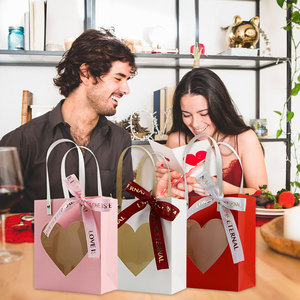 Sac cadeau en papier pour la Saint-Valentin avec fenêtre transparente en forme de cœur, sac à friandises pour la Saint-Valentin avec ruban pour mariage - Product Image 5