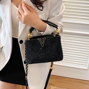 Nouveau Sac Fourre-tout Décontracté de Soirée 2025 Brillant Tendance Haut de Gamme Durable Portable en PU pour Femme.917 - Product Image 3