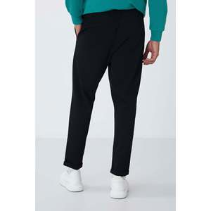 Pantalon de survêtement pour homme noir texturé, coupe standard, taille élastique, respirant, décontracté - Product Image 1