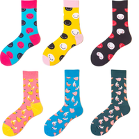 Vente en gros de chaussettes en coton personnalisées de haute qualité, nouvelle mode, chaussettes imprimées de dessins animés, chaussettes amusantes pour unisexe