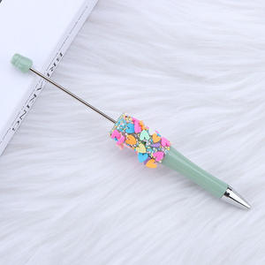 Stylo à bille en plastique fait main avec perles de sucre, forme de cœur arc-en-ciel scintillant, pour bricolage, vente chaude - Product Image 5