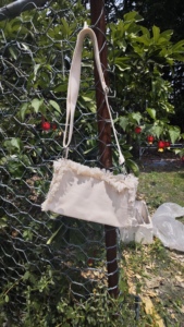 Sac bandoulière femme personnalisé avec logo, petit format, vintage, en toile à franges, fermeture éclair, bords bruts, chaînes, écologique, léger, style bohème - Product Image 5