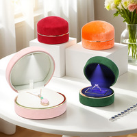 Boîte à bijoux en velours de haute qualité avec logo personnalisé, boîte à bagues avec lumière LED pour bagues, pendentifs, bracelets, boîte de rangement pour bijoux, boîte cadeau