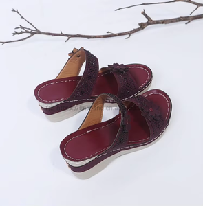 Women's Retro Casual Flower Wedge Slippers Cross-Border Trade <b>Plus</b> <b>Size</b> Spring Summer New One-Strap Platform Design - Product Image 6