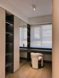 Chambre à coucher moderne personnalisée Panneau en bois en forme de U Promenade dans l'armoire Placard Système de placard - Product Image 4