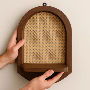 Étagère murale flottante en bois naturel moderne marron foncé Étagère de rangement d'entrée Étagère murale avec rotin - Product Image 1