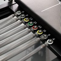 Machine de Pilates Reformer Core Studio - Usage Commercial Professionnel en Alliage d'Aluminium pour la Flexibilité et l'Équilibre, Couleur et Logo Personnalisables 1