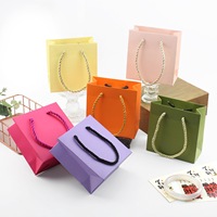 Sacs cadeaux en papier miniatures en gros, emballage pour bijoux, logo personnalisé disponible, sacs en papier personnalisables pour les petites entreprises