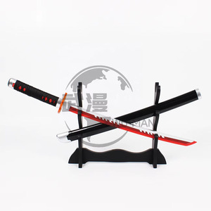 Spada di Legno da Allenamento <span class=keywords><strong>Tanjiro</strong></span> <span class=keywords><strong>Kamado</strong></span> 72cm, Lama Luminosa per Esposizione e Cosplay, 14+ Anni - Product Image 1