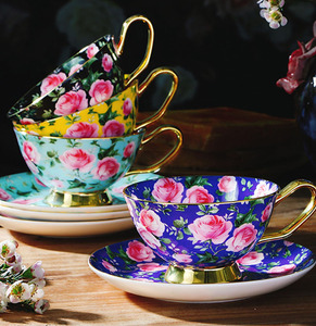 Stechcol Nordic Luxury Gold Caffe Latte Mug Set Ceramic Fine Bone china Vintage Coffee Cup con piattino piatto - Product Image 2