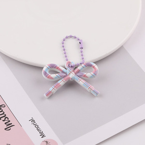 Colgante de acrílico con lazo floral dulce, accesorio de joyería DIY para bolso, cadena de teléfono, regalo unisex, origen Yiwu - Product Image 2