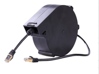 Nuevo Diseño Mini Enrollador de Cable Retráctil con Enchufe Nema de 2 Polos y Cable de Extensión de Cobre de 8 pies para Secador de Pelo en Salón