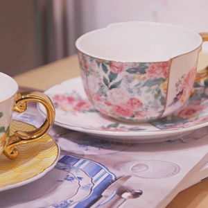ชุดถ้วยชาและจานรองเซรามิกพร้อมด้ามจับสีทองรูปทรงไฮบริดสวยงามหรูหราดีไซน์ไม่เหมือนใครเป็นมิตรต่อสิ่งแวดล้อม - Product Image 5