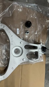 Braccio di Controllo Inferiore di Alta Qualità per Ford Ranger 2018-2020 JB3C-3078-D1B - Product Image 5
