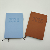 Agenda mensuel 2026-2028 en cuir personnalisé avec porte-stylo et élastique, fournitures de bureau quotidiennes, texte en anglais