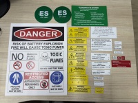 Kit Label PV Surya Siap Pakai, Sesuai Standar AS/NZS 5033:2021, Bersertifikasi SAA, Tahan UV, Tebal 1.5mm, Label Baterai, Tahan 7-10 Tahun