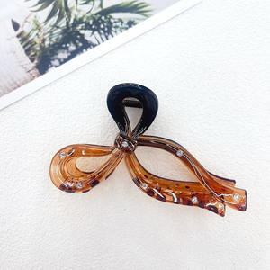 Pince à cheveux transparente française 11 cm avec nœud, nouvelle pince requin en plastique ornée de strass, accessoire capillaire pour femme, vente en gros - Product Image 4