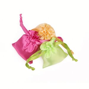 Ensemble de bonnets en satin pour enfants et femmes, bonnet de nuit pour soins capillaires, pochette à cordon, taille personnalisable, option de logo personnalisé, promotion - Product Image 3