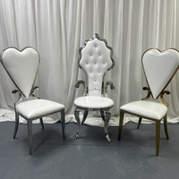 Vente en gros Hôtel Réception Chaise empilable en acier inoxydable en cuir PU or Chaises de salle à manger de mariage
