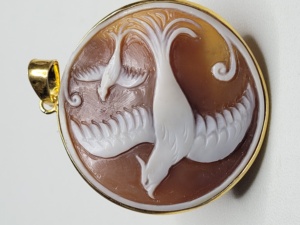 Haute qualité 20mm Quartz naturel coquille pierre précieuse coupe lisse ovale Sardonix camée Design classique sculpté à la main pierres précieuses en vrac - Product Image 2