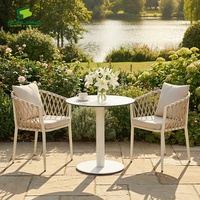 Silla de Comedor Apilable Gloria de Lujo SUNLAND, Estructura de Aluminio, Tejido de Cuerda con Cojín para Exteriores y Hoteles, Cafeterías y Hostelería